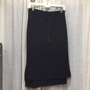 ATHLETA BLACK SKIRT EUC long S #54023